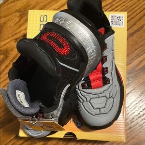 NIB Sketchers Boys Black and Red Shoes 11 Toddler
